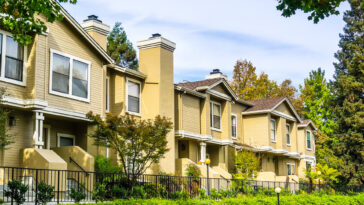 A row of multifamily townhomes in the Bay Area, California